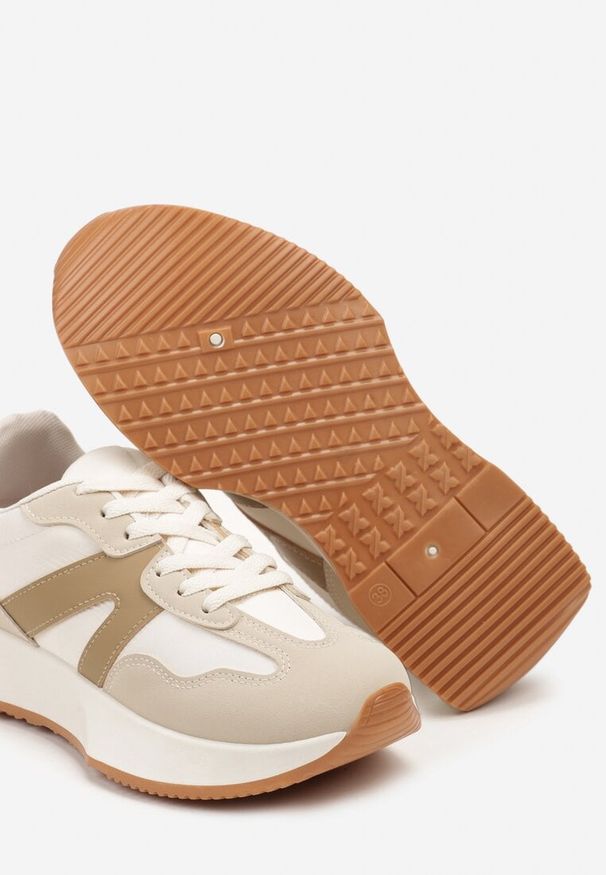 Born2be - Beżowe Płaskie Sneakersy z Geometrycznym Wzorem Nawla. Kolor: beżowy. Wzór: geometria