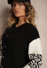 Renee - Czarny Kardigan z Wiskozy na Guziki Ozdobiony Geometrycznym Wzorem Nelaya. Okazja: na co dzień, do pracy. Kolor: czarny. Materiał: wiskoza. Wzór: aplikacja, geometria. Styl: elegancki, casual #4