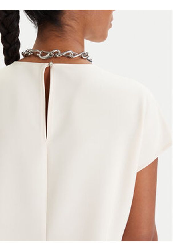 Patrizia Pepe Bluzka 8C0848/A701-W409 Écru Regular Fit. Kolor: kremowy. Materiał: syntetyk