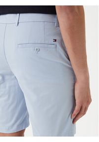 TOMMY HILFIGER - Tommy Hilfiger Szorty materiałowe Denton 9.5 MW0MW42351 Niebieski jasny Slim Fit. Kolor: niebieski. Materiał: bawełna #5