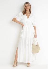 Born2be - Biała Wiskozowa Sukienka Maxi Nietoperz z Głębokim Dekoltem i Gumką w Pasie z Lnem Zivana. Kolor: biały. Materiał: wiskoza, len. Wzór: aplikacja. Długość: maxi #1