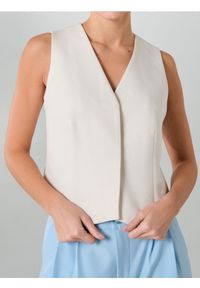 Sinsay - Kamizelka garniturowa z ukrytą plisą - kremowy. Kolor: kremowy #1