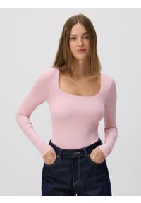 Reserved - Body z dekoltem karo - różowy. Kolor: różowy. Materiał: dzianina. Wzór: gładki
