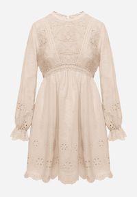 Renee - Beżowa Rustykalna Sukienka z Bawełną Zdobiona Haftem i Ażurowymi Wycięciami Winlith. Okazja: na co dzień. Kolor: beżowy. Materiał: bawełna. Wzór: ażurowy, haft, aplikacja. Styl: casual, klasyczny #2