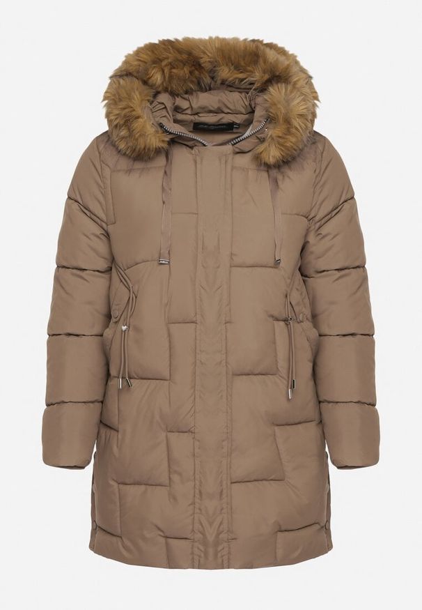 Born2be - Brązowa Pikowana Kurtka z Kapturem z Futerkiem Ruvite. Typ kołnierza: kaptur. Kolekcja: plus size. Kolor: brązowy. Materiał: futro