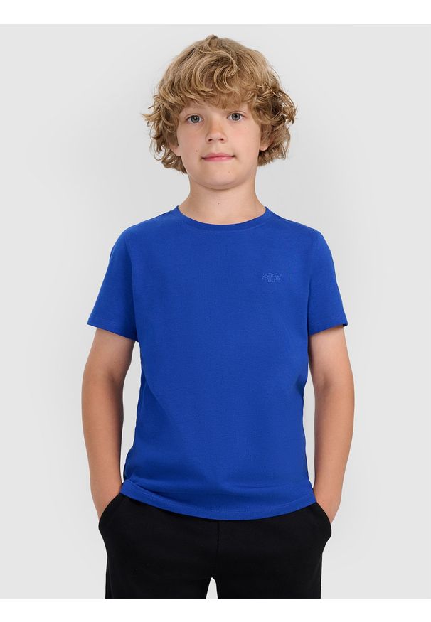 4f - 4F T-shirt oversize gładki chłopięcy - niebieski 134 (8-9 lat). Okazja: na co dzień. Kolor: niebieski. Materiał: dzianina, jersey, bawełna. Długość rękawa: krótki rękaw. Długość: krótkie. Wzór: gładki. Sezon: lato. Styl: casual, klasyczny, sportowy
