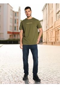Sinsay - Jeansy regular fit - niebieski. Kolor: niebieski