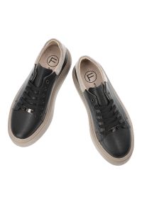 Sneakersy damskie Filippo, skórzane na platformie sznurowane z okrągłym noskiem niskie, czarno-beżowe, DP6119-25-BK-BE. Okazja: na co dzień. Nosek buta: okrągły. Zapięcie: sznurówki. Kolor: czarny. Materiał: guma, skóra, materiał. Szerokość cholewki: normalna. Obcas: na platformie. Styl: casual, klasyczny, sportowy #6