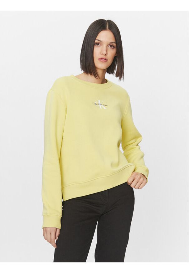 Calvin Klein Jeans Bluza J20J221339 Żółty Regular Fit. Kolor: żółty. Materiał: syntetyk, bawełna