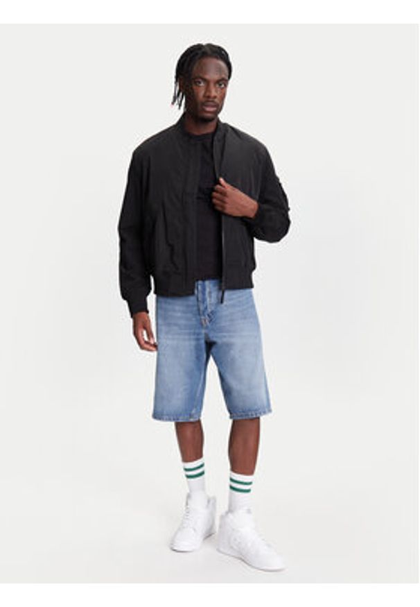 United Colors of Benetton - United Colors Of Benetton Kurtka bomber 2ZPSUN06G Czarny Regular Fit. Kolor: czarny. Materiał: syntetyk
