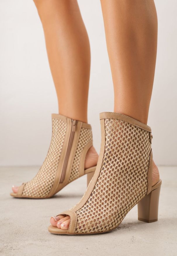 Born2be - Beżowe Plecione Botki na Słupku ze Skórzaną Wkładką i Odkrytą Piętą i Palcami Tesane. Okazja: na co dzień, na randkę. Zapięcie: zamek. Kolor: beżowy. Materiał: skóra. Obcas: na słupku. Styl: casual, elegancki
