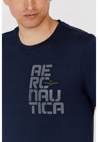 Aeronautica Militare - AERONAUTICA MILITARE Granatowy t-shirt męski. Kolor: niebieski. Długość rękawa: krótki rękaw. Długość: krótkie. Wzór: haft