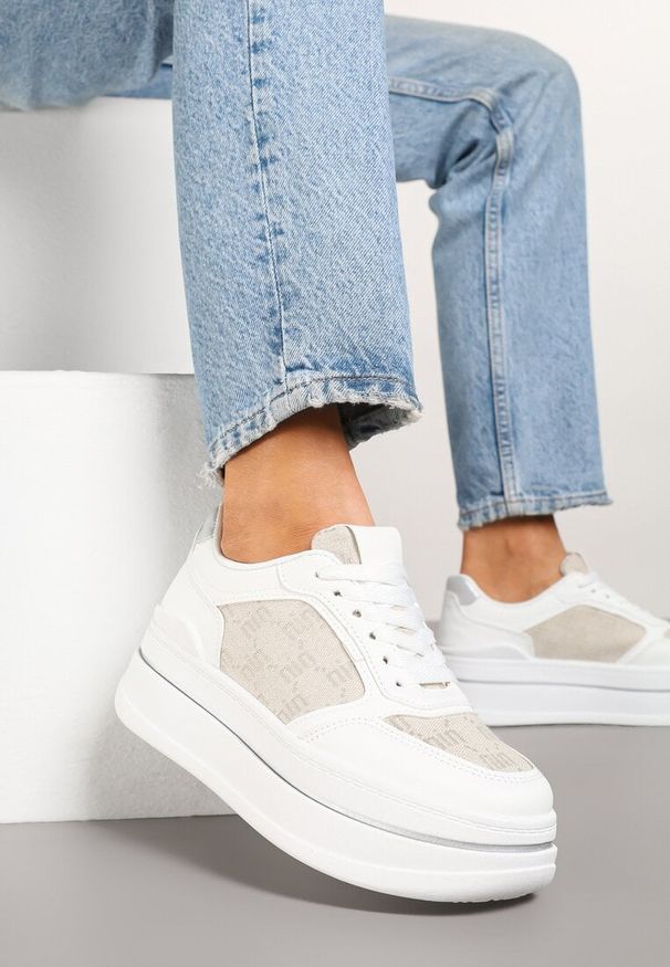 Born2be - Białe Sneakersy w Streetwearowym Stylu na Grubej Podeszwie Ninolia. Okazja: na co dzień. Zapięcie: sznurówki. Kolor: biały. Materiał: jeans. Wzór: aplikacja