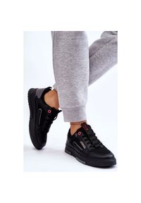Damskie Niskie Sneakersy Cross Jeans LL2R4012C Czarne. Zapięcie: sznurówki. Kolor: czarny. Materiał: materiał, skóra ekologiczna. Obcas: na platformie