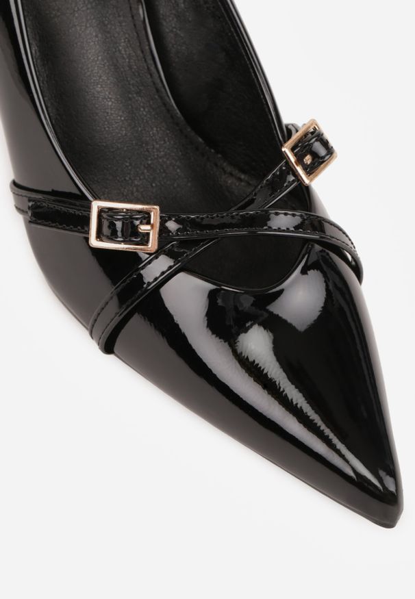 Born2be - Czarne Szpilki Vices Lakierowane Ozdobione Paskami z Klamrami Tameliae. Okazja: na co dzień. Zapięcie: klamry. Kolor: czarny. Materiał: lakier. Wzór: aplikacja. Obcas: na szpilce. Styl: casual. Wysokość obcasa: średni