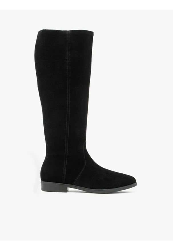 Ryłko - Czarne płaskie kozaki ze skóry welurowej. Okazja: na co dzień. Nosek buta: okrągły. Zapięcie: zamek. Kolor: czarny. Szerokość cholewki: normalna. Materiał: welur, skóra. Obcas: na obcasie. Styl: street, casual. Wysokość obcasa: niski