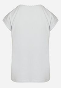 Born2be - Jasnoniebieski Bawełniany T-shirt z Koronką przy Dekolcie Ralettia. Okazja: na co dzień. Kolor: niebieski. Materiał: bawełna, koronka. Wzór: koronka. Styl: casual #3