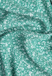 Born2be - Zielona Bawełniana Sukienka z Hiszpańskim Dekoltem i Marszczoną Górą w Kwiaty Samorea. Okazja: na co dzień. Kolor: zielony. Materiał: bawełna. Wzór: kwiaty. Styl: casual, elegancki #4