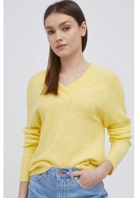 JDY sweter damski kolor żółty lekki. Okazja: na co dzień. Kolor: żółty. Materiał: dzianina. Długość rękawa: raglanowy rękaw. Styl: casual