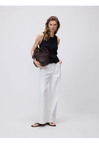 Reserved - Lniany top - czarny. Kolor: czarny. Materiał: len #1