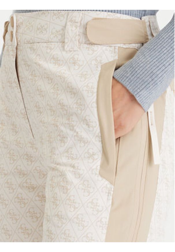 Guess Spodnie narciarskie W5BB70 W3272 Beżowy Regular Fit. Kolor: beżowy. Materiał: syntetyk. Sport: narciarstwo