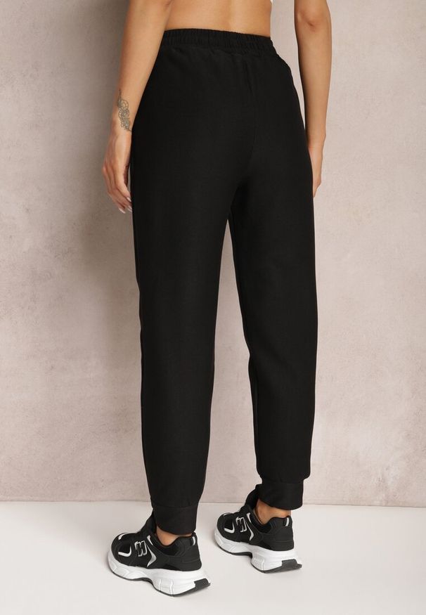 Renee - Czarne Dzianinowe Spodnie z Gumką w Pasie Matrila. Okazja: do domu, na spacer. Kolor: czarny. Materiał: dzianina