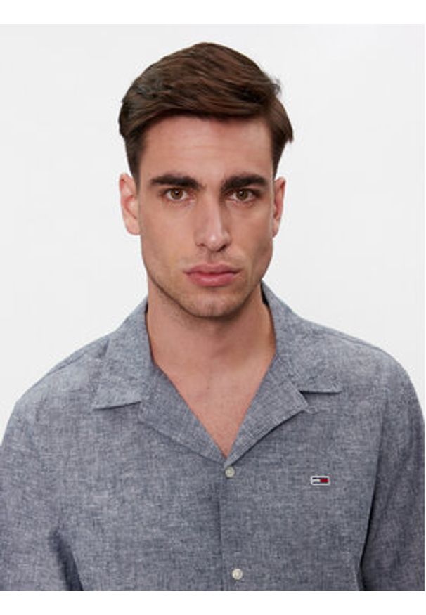 Tommy Jeans Koszula Camp DM0DM18963 Granatowy Regular Fit. Kolor: niebieski. Materiał: len, bawełna