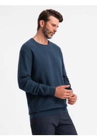Ombre Clothing - Męski sweter RELAXED FIT z dzianiny o diamentowym splocie – granatowy V2 - Rozmiar: L. Okazja: na co dzień. Kolor: niebieski. Materiał: dzianina. Wzór: ze splotem. Styl: klasyczny, casual #8