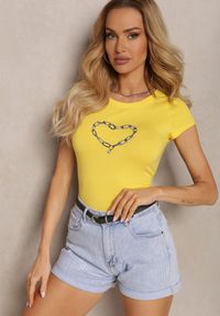 Renee - Żółty Koszulka T-shirt z Bawełny z Ozdobnym Nadrukiem Efita. Kolor: żółty. Materiał: bawełna. Wzór: nadruk. Sezon: lato #4