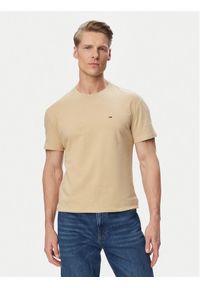 Tommy Jeans T-Shirt DM0DM22504 Beżowy Regular Fit. Kolor: beżowy. Materiał: bawełna #1
