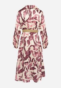 Born2be - Fioletowa Kopertowa Sukienka w Abstrakcyjny Wzór z Gumką w Talii i Paskiem Zinnitaria. Okazja: na co dzień. Kolor: fioletowy. Materiał: jeans. Typ sukienki: kopertowe. Styl: casual, klasyczny #4