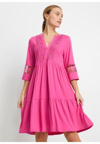 bonprix - Sukienka tunikowa z miękkiej wiskozy. Kolor: różowy. Materiał: wiskoza, koronka. Wzór: koronka