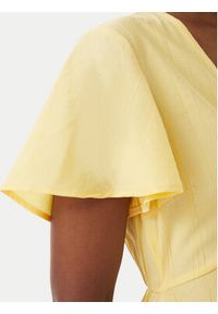 Vero Moda Sukienka codzienna Vira 10340739 Żółty Regular Fit. Okazja: na co dzień. Kolor: żółty. Materiał: wiskoza. Typ sukienki: proste. Styl: casual #3