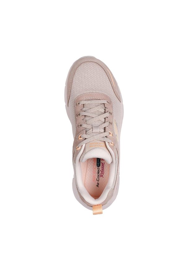 skechers - Buty Kobieta Skechers D´Lux Walker 2.0 beżowy. Kolor: wielokolorowy, pomarańczowy, brązowy. Materiał: tkanina, syntetyk. Model: Skechers Sport. Sport: turystyka piesza