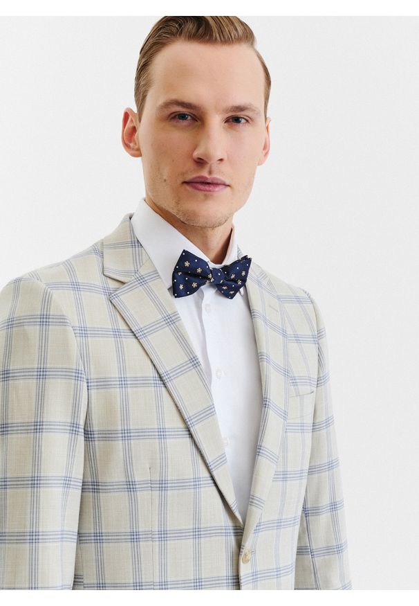 Pako Lorente - PAKO LORENTE – Beżowa marynarka garniturowa w kratę. Okazja: na ślub cywilny, na wesele. Kolor: beżowy. Materiał: poliester, elastan, wiskoza