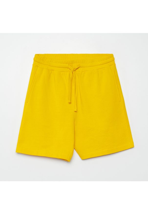 Cropp - Dresowe szorty basic - Żółty. Kolor: żółty. Materiał: dresówka