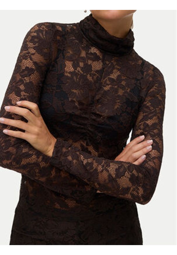 Vero Moda Bluzka Neline 10335562 Brązowy Slim Fit. Kolor: brązowy. Materiał: syntetyk