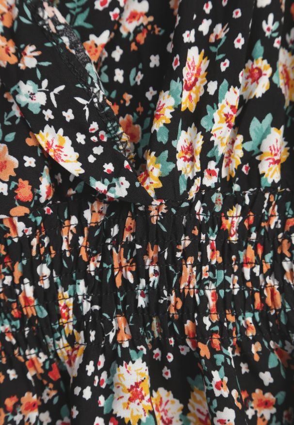 Renee - Granatowa Sukienka Rozkloszowana w Kwiaty z Wiskozy Selesima. Kolor: niebieski. Materiał: wiskoza. Wzór: kwiaty