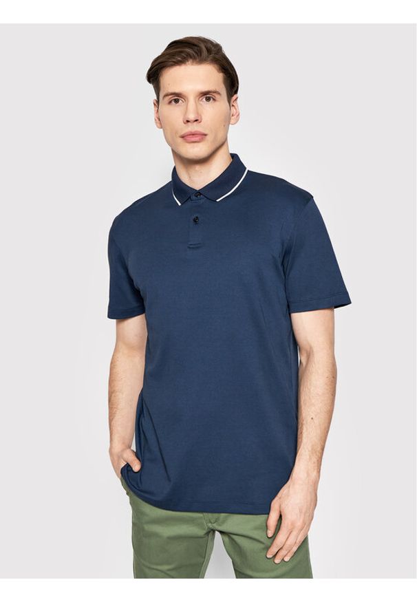 Selected Homme Polo Leroy 16082844 Granatowy Regular Fit. Typ kołnierza: polo. Kolor: niebieski. Materiał: syntetyk, bawełna