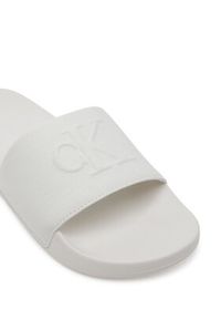 Calvin Klein Jeans Klapki Slide Hf Mono Cv YM0YM01282 Biały. Kolor: biały. Materiał: materiał #2