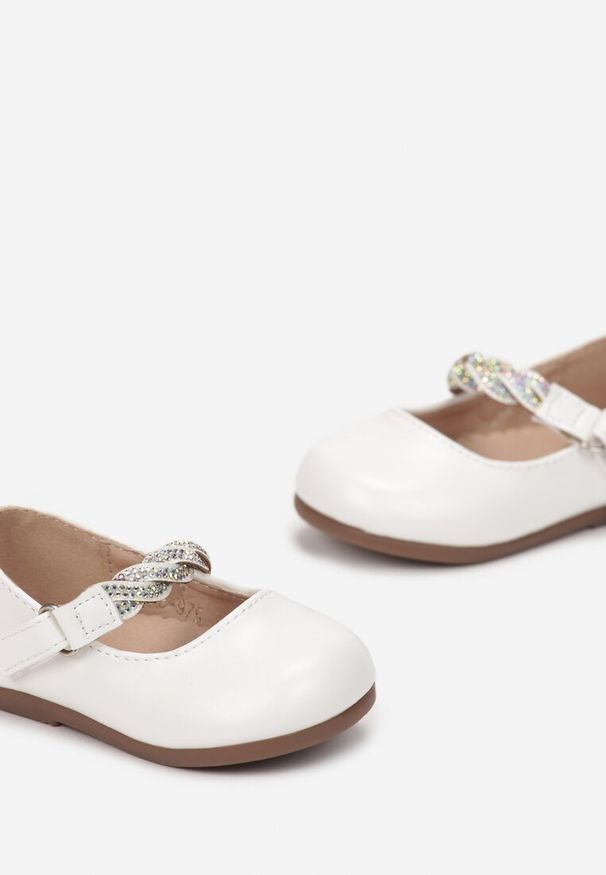 Born2be - Białe Balerinki Phaedrehe. Zapięcie: rzepy. Kolor: biały. Wzór: gładki. Styl: elegancki