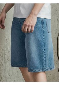 Sinsay - Szorty jeansowe baggy - niebieski. Kolor: niebieski. Materiał: jeans