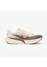 Buty do biegania damskie New Balance Fuelcell Rebel V5. Kolor: biały. Materiał: włókno, materiał, kauczuk. Szerokość cholewki: normalna