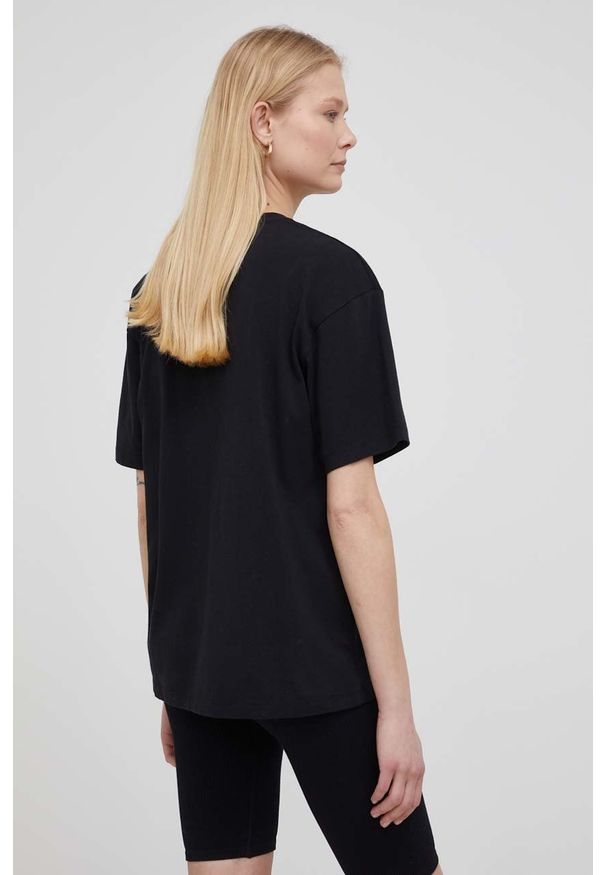 Napapijri t-shirt bawełniany kolor czarny. Kolor: czarny. Materiał: bawełna. Długość rękawa: krótki rękaw. Długość: krótkie. Wzór: nadruk