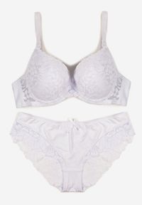 Born2be - Biały Klasyczny Komplet Biustonosz i Majtki Figi z Koronką Ezilene. Kolor: biały. Materiał: koronka. Wzór: koronka #5