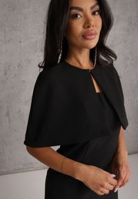 Renee - Czarna Sukienka VICES o Dopasowanym Kroju z Narzutką Kelaleno. Okazja: na randkę, na imprezę. Kolor: czarny. Materiał: poliester. Długość rękawa: na ramiączkach. Typ sukienki: dopasowane #6