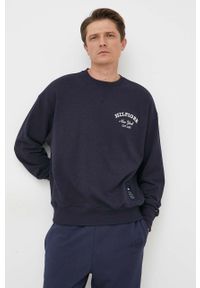 TOMMY HILFIGER - Tommy Hilfiger bluza męska kolor granatowy z aplikacją. Kolor: niebieski. Materiał: bawełna. Wzór: aplikacja. Styl: klasyczny #1