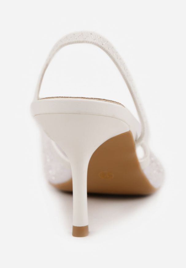 Renee - Białe Cekinowe Czółenka VICES Slingback na Szpilce z Noskiem w Szpic Ozdobione Perłami i Koralikami Kleomene. Kolor: biały. Materiał: jeans. Wzór: aplikacja. Obcas: na szpilce. Styl: elegancki