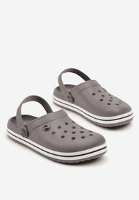 Born2be - Szaro-Czarne Klapki z Paskiem Podtrzymującym Piętę Tiaria. Okazja: na co dzień. Kolor: szary. Sezon: lato. Styl: casual #4