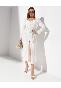 FREE PEOPLE - Biała sukienka w pasy Luna Maxi. Kolor: biały. Materiał: materiał. Długość rękawa: długi rękaw. Długość: maxi